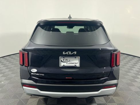 New 2026 Kia Sorento LX image 4