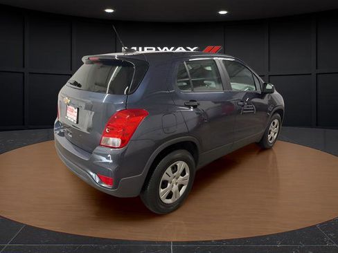 Used 2018 Chevrolet Trax LS FWD image 4