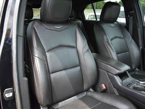 Used 2019 Cadillac XT4 Sport w/ Cold Weather Package AWD/4WD image 28