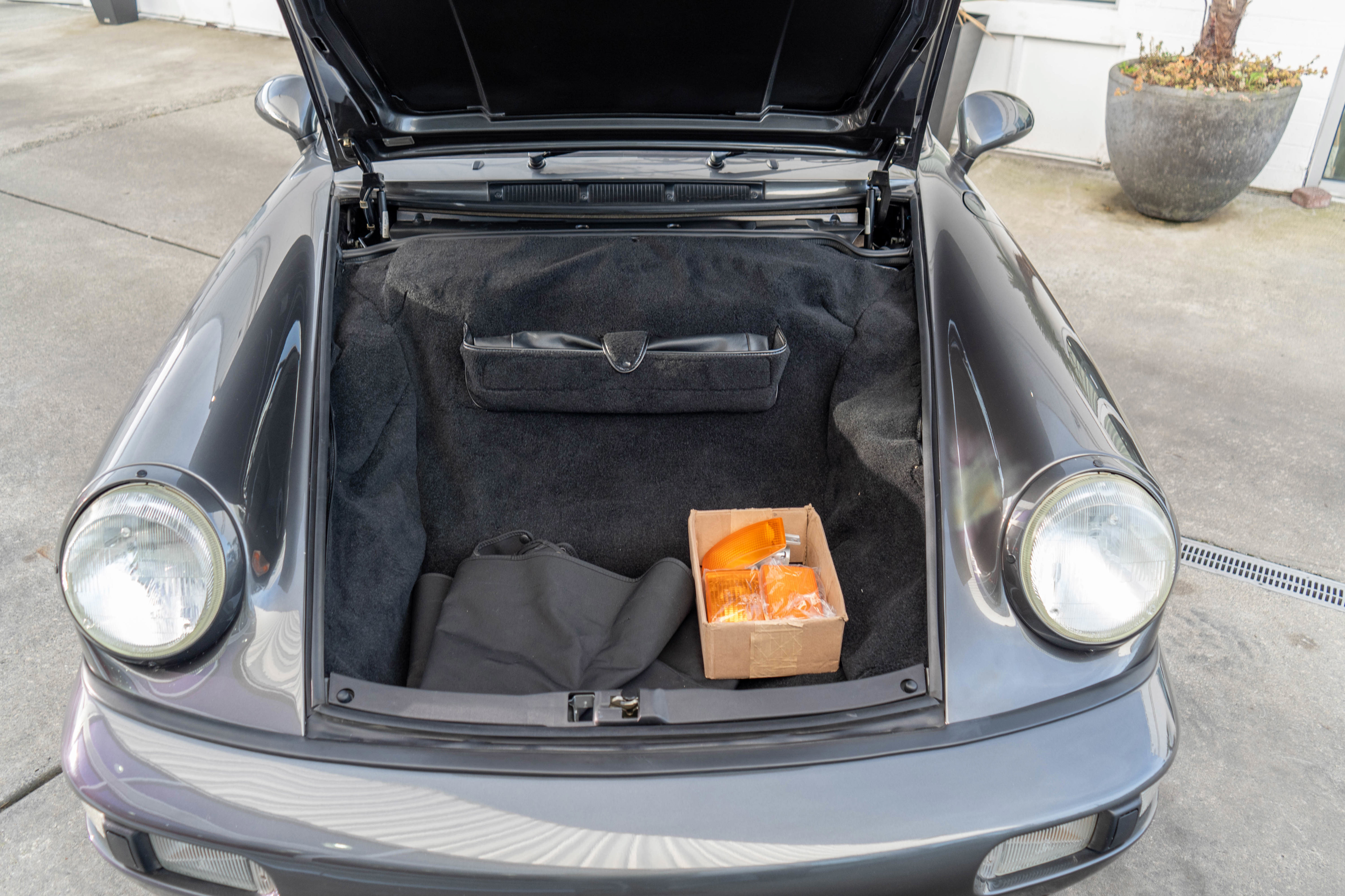 Used 1992 Porsche 911 Carrera RWD image 28
