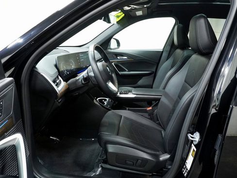 Certified 2025 BMW X1 xDrive28i w/ Technology Package image 11