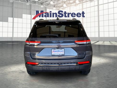 New 2025 Jeep Grand Cherokee Limited w/ Luxury Tech Group II image 4