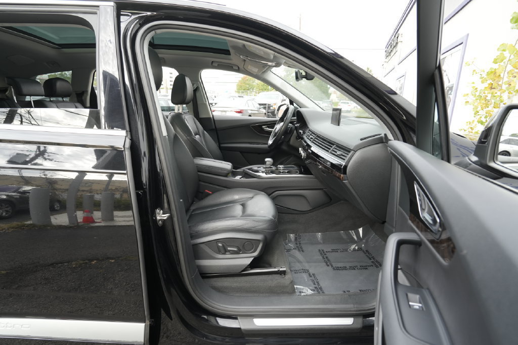 Used 2018 Audi Q7 3.0T Premium Plus AWD/4WD image 35