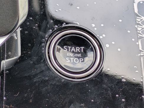 New 2025 Land Rover Range Rover Sport Dynamic SE image 17