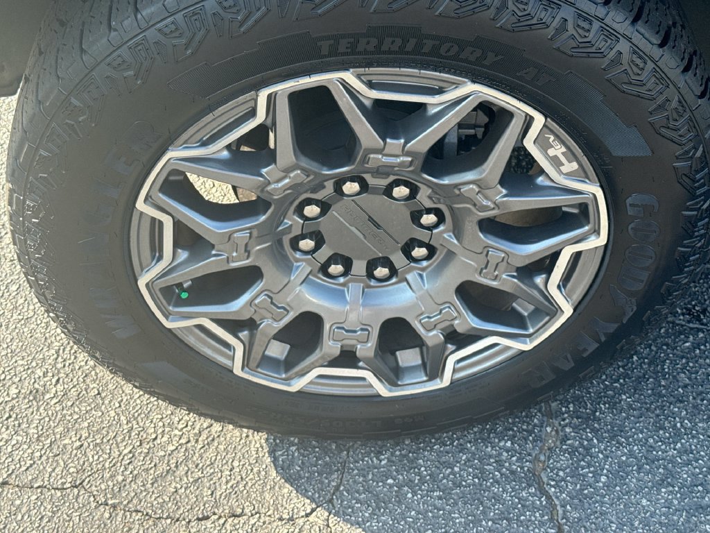 Used 2025 GMC Hummer EV 3X AWD/4WD image 12