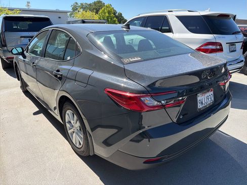 Used 2026 Toyota Camry LE w/ Convenience Package FWD image 4