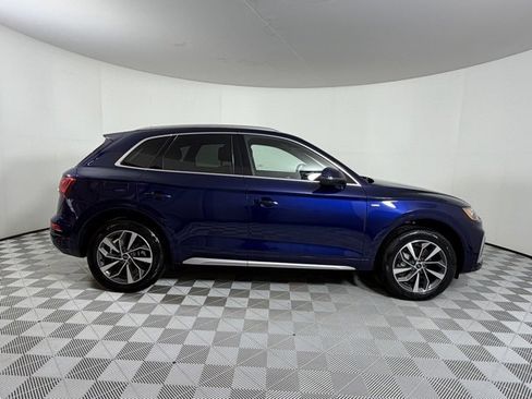 Certified 2025 Audi Q5 2.0T Premium Plus image 8