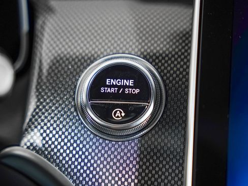 Certified 2025 Mercedes-Benz GLC 300 image 15