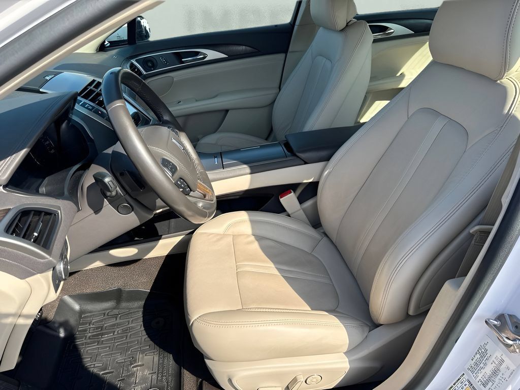 Used 2019 Lincoln MKZ Reserve AWD/4WD image 9