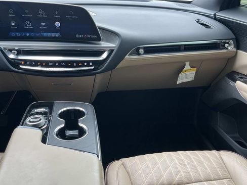 Certified 2024 Cadillac Lyriq Luxury w/ Nappa Leather Package AWD/4WD image 14