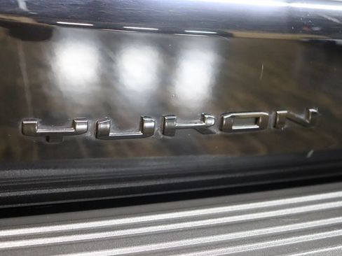 Used 2023 GMC Yukon Denali Ultimate AWD/4WD image 26
