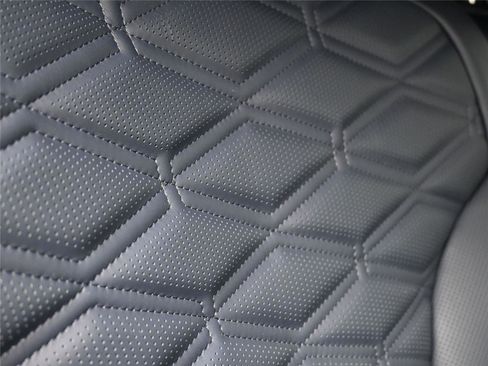 Used 2025 Genesis GV80 3.5T e-SC image 26