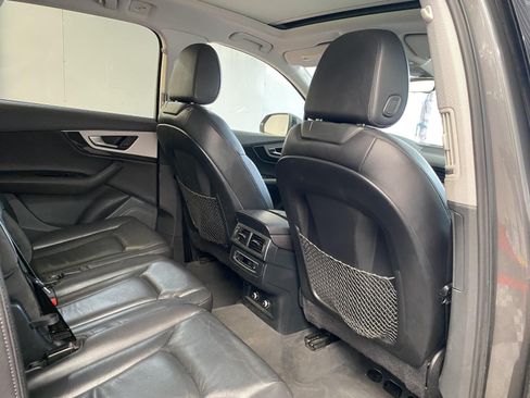 Used 2019 Audi Q7 2.0T Premium w/ Cold Weather Package AWD/4WD image 11