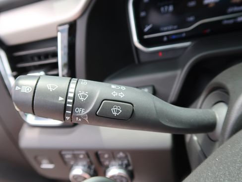 Used 2024 GMC Sierra 1500 Denali AWD/4WD image 25