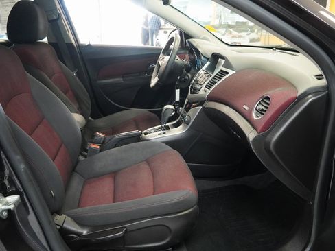 Used 2014 Chevrolet Cruze LT w/ All-Star Edition image 32