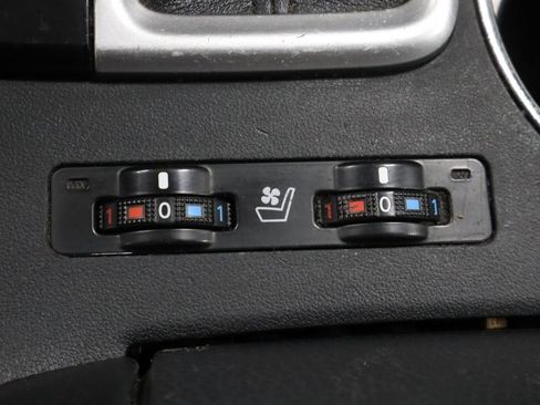 Used 2019 Toyota Highlander Limited AWD/4WD image 33