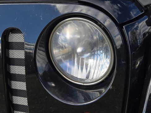 Used 2011 Jeep Wrangler Sahara w/ Dual Top Group image 15