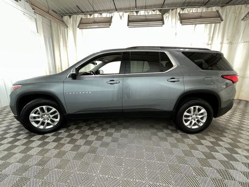 Used 2021 Chevrolet Traverse LT image 15