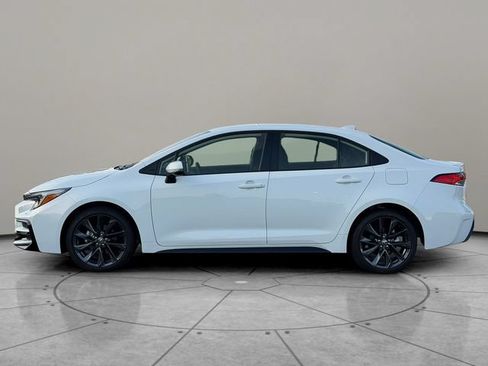 Certified 2026 Toyota Corolla SE w/ SE Package FWD image 3
