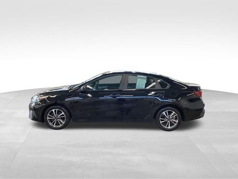 Certified 2023 Kia Forte LXS FWD image 9