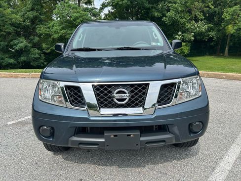 Used 2014 Nissan Frontier SV AWD/4WD image 2