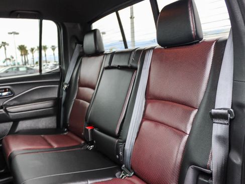 Certified 2025 Honda Ridgeline Black Edition image 17