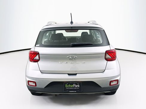 Used 2025 Hyundai Venue SEL FWD image 7