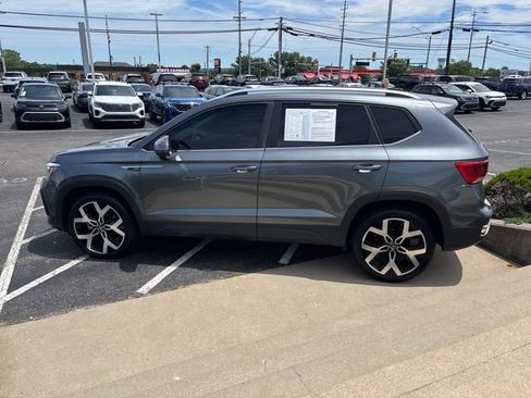 Certified 2023 Volkswagen Taos SEL AWD/4WD image 6