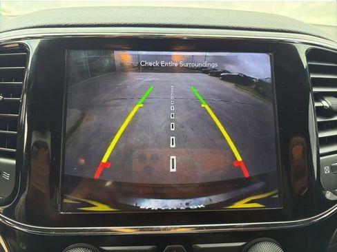 Used 2020 Jeep Grand Cherokee Altitude RWD image 16