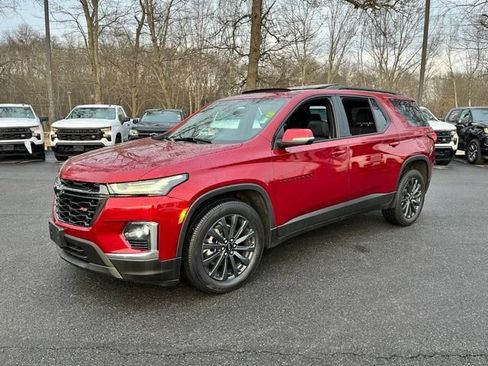 Used 2022 Chevrolet Traverse RS AWD/4WD image 2