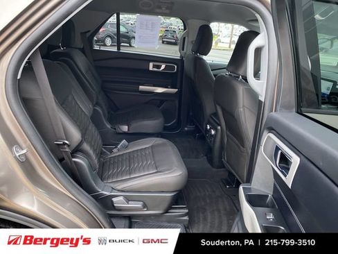 Used 2021 Ford Explorer XLT w/ Class III Trailer Tow Package AWD/4WD image 30