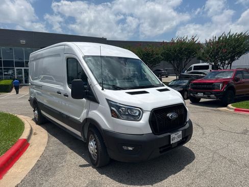 Used 2025 Ford Transit 250 148 Medium Roof Extended AWD image 3