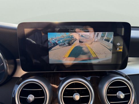 Used 2020 Mercedes-Benz GLC 300 4MATIC image 34