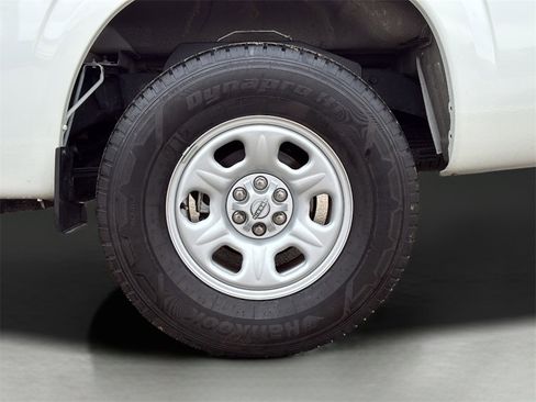 Used 2024 Nissan Frontier S w/ S Utility Package image 40