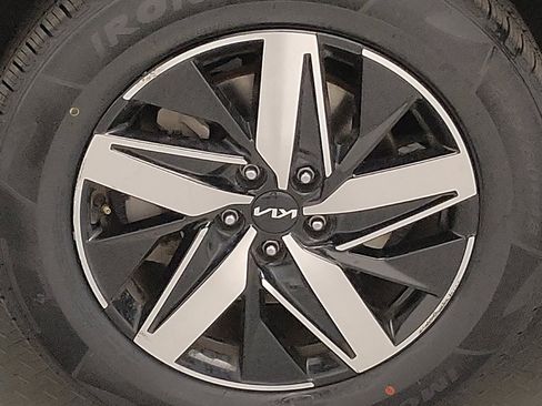 Used 2022 Kia Sorento S w/ Panoramic Sunroof Package FWD image 31