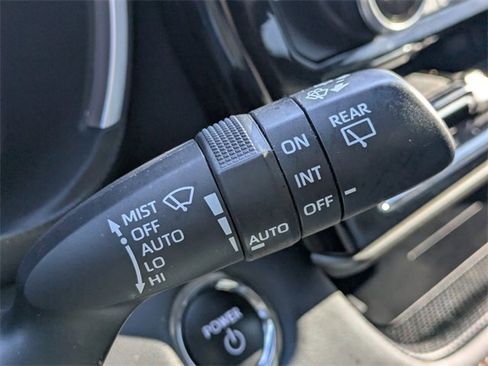 Used 2023 Toyota Highlander Bronze Edition image 31