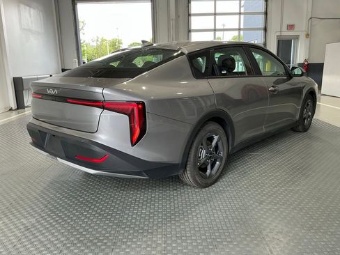 Used 2025 Kia K4 FWD image 7