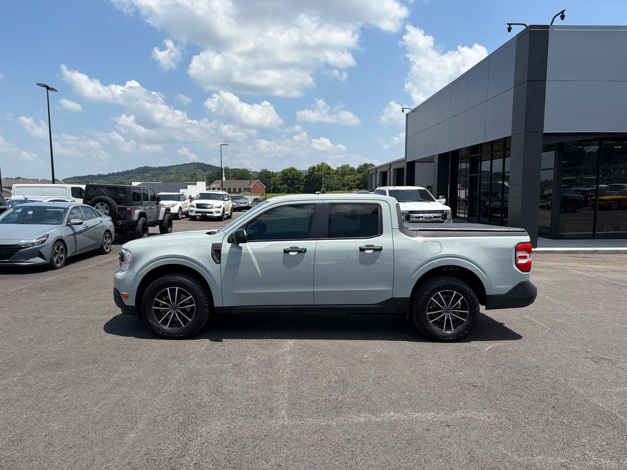 Used 2022 Ford Maverick XL FWD image 6