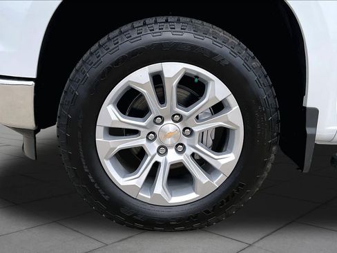 Used 2026 Chevrolet Silverado 1500 LTZ w/ LTZ Premium Package AWD/4WD image 11