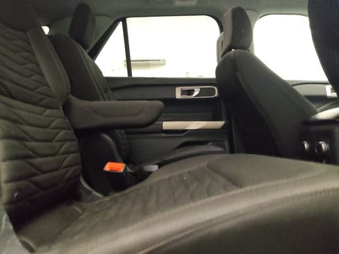 Used 2021 Ford Explorer XLT AWD/4WD image 19