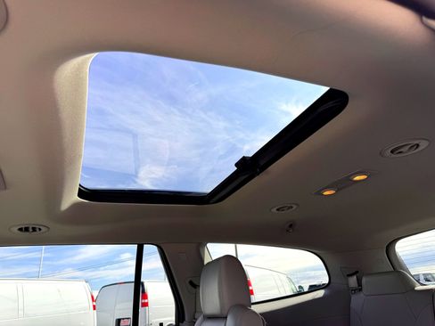 Used 2017 Buick Enclave Premium w/ Experience Buick Package image 19