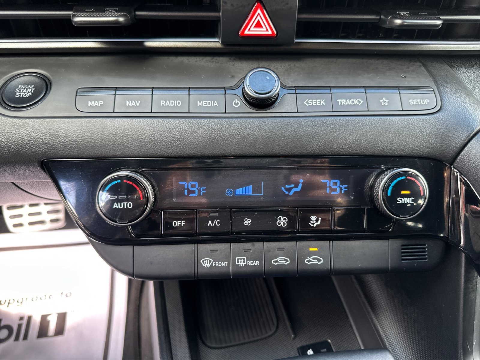 Certified 2025 Hyundai Elantra SEL FWD image 27
