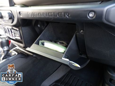 Used 2020 Jeep Wrangler Sport image 35