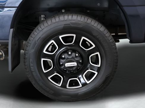 Used 2025 Ford F250 Platinum AWD/4WD image 38