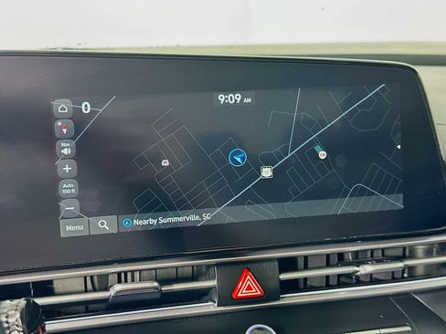Used 2025 Hyundai Elantra SEL FWD image 26
