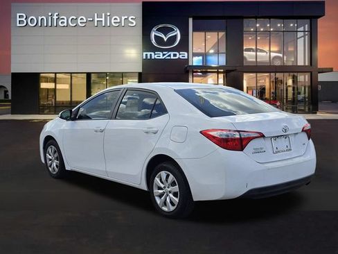 Used 2016 Toyota Corolla LE FWD image 3