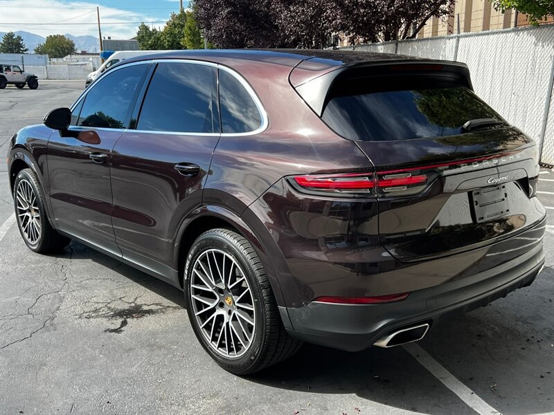 Used 2020 Porsche Cayenne AWD/4WD image 5