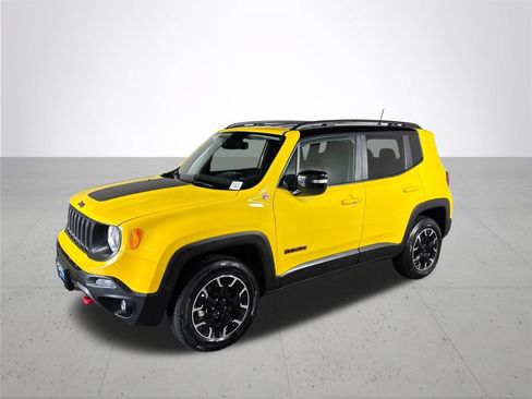 Used 2023 Jeep Renegade Trailhawk AWD/4WD image 2