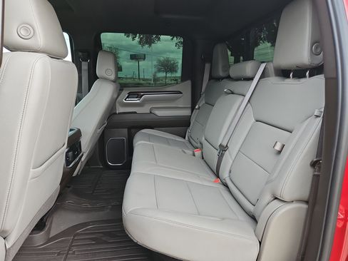 Certified 2024 GMC Sierra 1500 SLT image 14