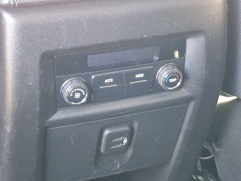 Certified 2021 Chevrolet Traverse LT FWD image 11